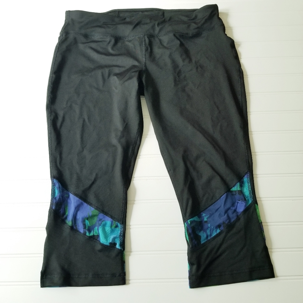 Athletic‎ Works Yoga Workout Cropped Pants Lg.